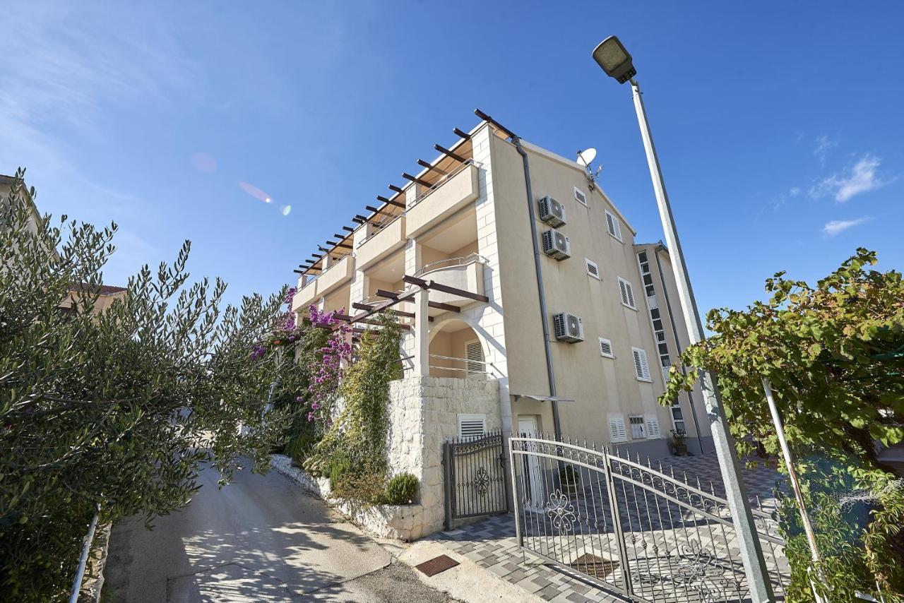 Apartments With A Parking Space Mavarstica, Ciovo - 17803 تروغير المظهر الخارجي الصورة