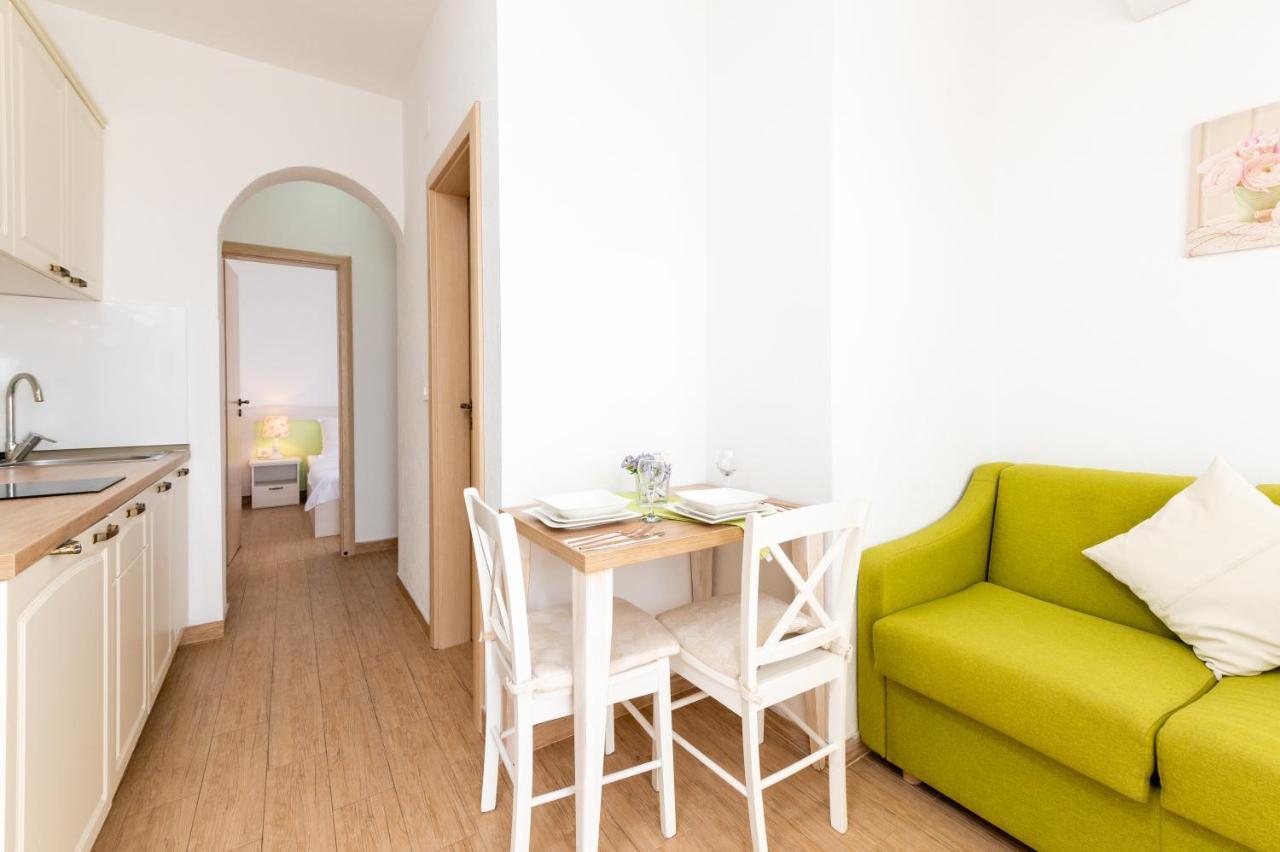 Apartments With A Parking Space Mavarstica, Ciovo - 17803 تروغير المظهر الخارجي الصورة