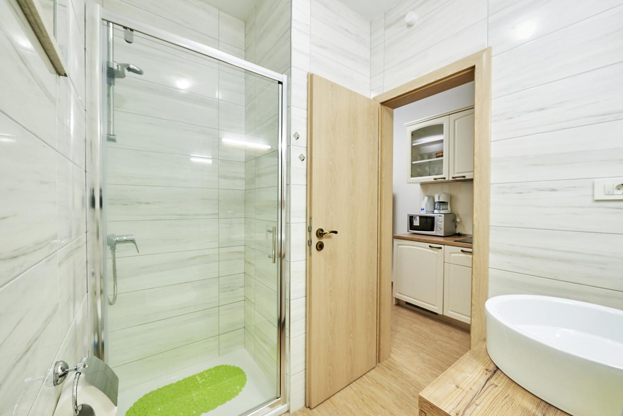 Apartments With A Parking Space Mavarstica, Ciovo - 17803 تروغير الغرفة الصورة